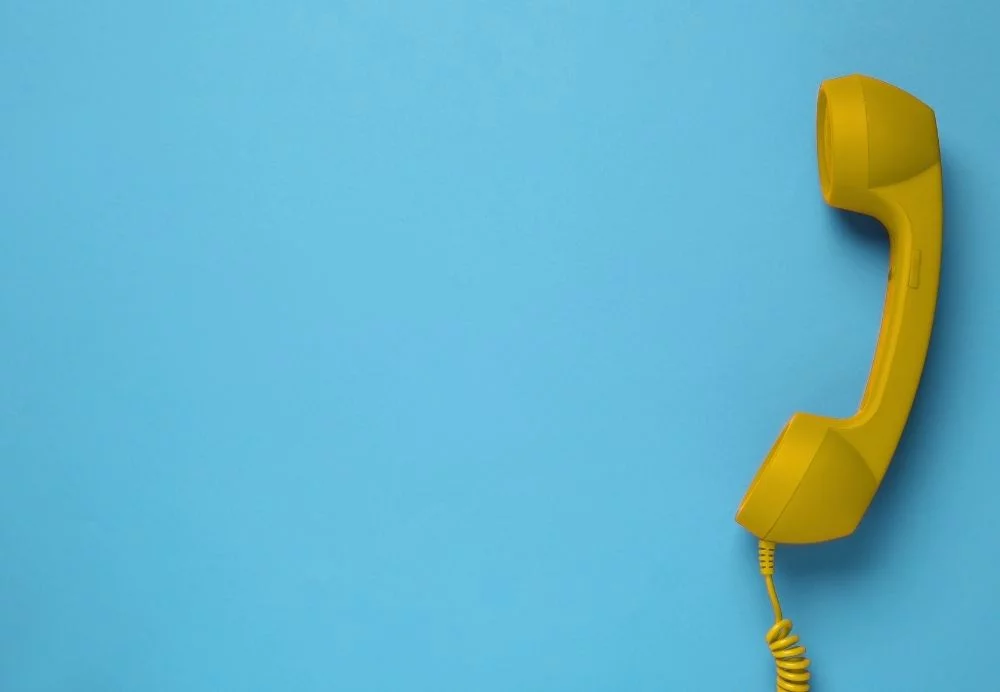 <h1>Hot, hotter – KI-Hotlines? </h1>