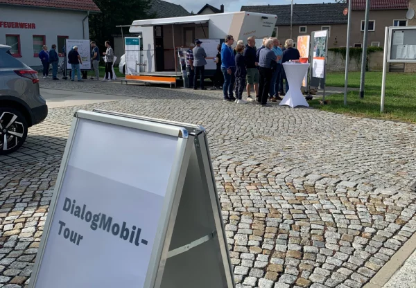 Kommunikation auf Rädern – das InfoMobil als Türöffner für Dialog