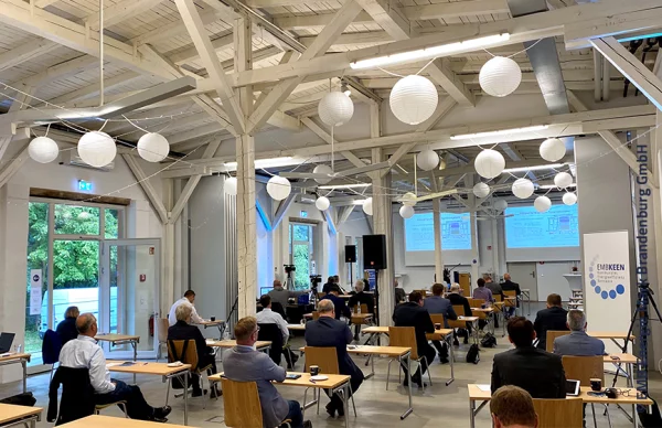 Politische Dialogveranstaltung verbindet Austausch zu Energiethemen mit Kontaktpflege & Brancheninformationen